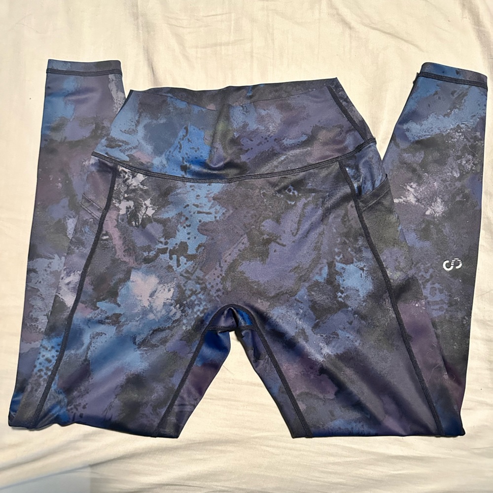 Curves N Combatboots Multi-Colored Leggings Size Medium